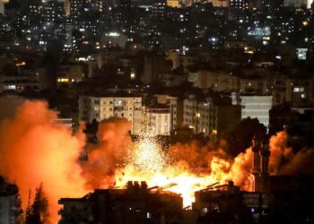 Israel atiza la hoguera y lanza ataque contra Irán