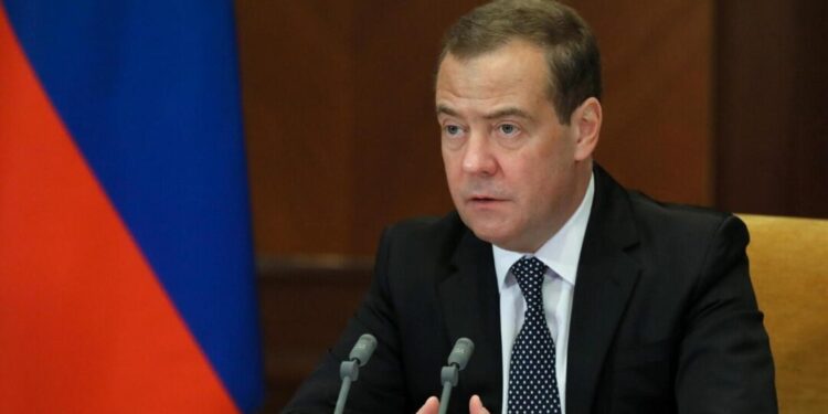 ¡La sombra nuclear se alarga! Rusia advierte que Irán podría recibir armas atómicas tras ataques de EE.UU.
