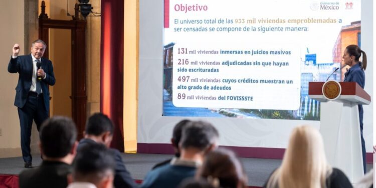 ¡145 mil casas invadidas! Infonavit busca regularizar sin desalojar, pero ¿a qué costo legal y social?