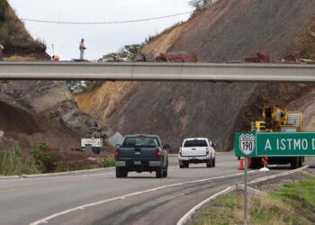 El robo a autotransporte de carga se asocia como un riesgo para las empresas que afecta a toda la sociedad por los costos económicos y humanos que conlleva.
