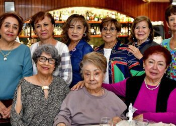 Fotos: Rubén Morales // Aida se despidió de sus amigas en un emotivo encuentro en un restaurante antes de regresar a Guadalajara.