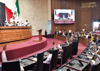 Buscan eliminar la figura de la representación plurinominal en los congresos locales y federales.