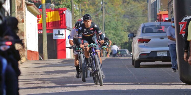Fotos: Leobardo García Reyes // Este domingo se realizará la carrera de ciclismo de montaña en Salina Cruz.