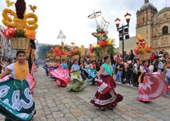 Estos recorridos generalmente generan afectaciones viales y a peatones en la ciudad de Oaxaca.