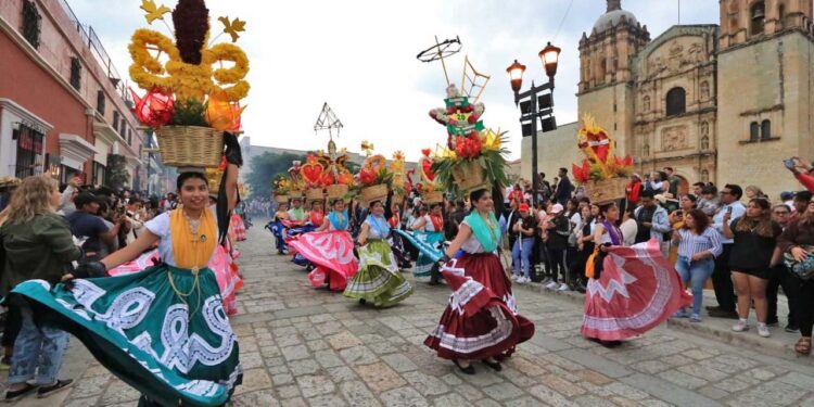 Estos recorridos generalmente generan afectaciones viales y a peatones en la ciudad de Oaxaca.