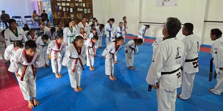 La escuela Taekwondo Guerrero Mixteco tiene presencia en Tlaxiaco y Santiago Yosondúa.