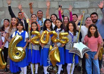Fotos: Rubén Morales // La generación 2018-2025 participó en una misa de acción de gracias por la culminación de sus estudios.