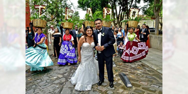 Fotos: Rubén Morales // Jessica y Luis se conocieron en Chicago y celebraron su unión acompañados de familiares, padrinos y amigos, para después disfrutar de una luna de miel en España.