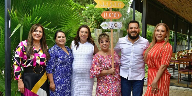 Fotos: Rubén Morales // Marcela Campos, Isabel García, Eloísa García, Mary Suárez, José López y Laura Licea.