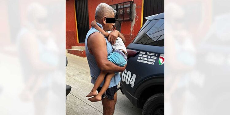 Por un descuido, el niño se salió de su domicilio y deambuló en las calles.