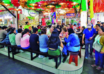 Fotos: archivo // Quienes ganan salario mínimo no pueden acceder a los menús de algunos mercados o restaurantes de la capital.