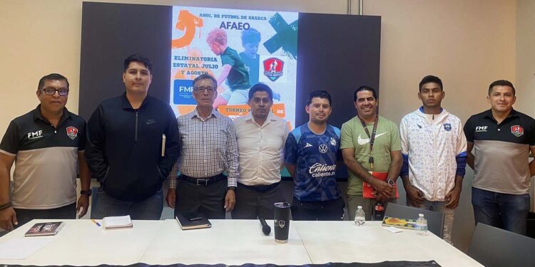 Cocinan la Liga Nacional de Futbol Infantil y Juvenil.
