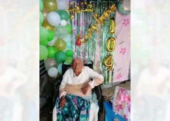 Doña Amalia González celebró sus 104 años de existencia con la mente lúcida.