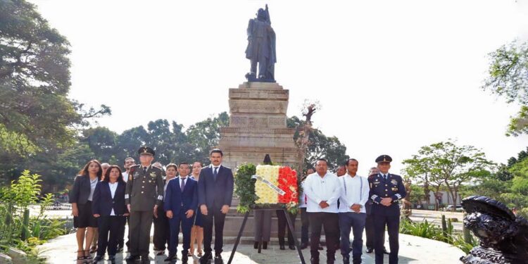 Foto: Adrián Gaytán // En la ciudad de Oaxaca, el evento fue encabezado por el presidente municipal, Ray Chagoya.