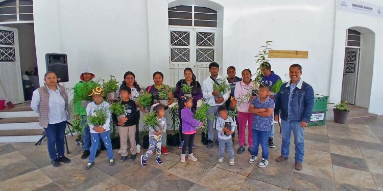 Foto: Gobierno Municipal de Asunción Nochixtlán 2025-2027 // “Con pequeñas acciones, seguimos construyendo un futuro más verde y solidario”, dijo la autoridad local.
