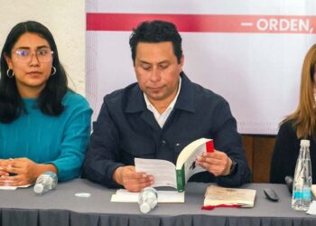La Dra. Kathleen M. McIntyre presentó su libro en el Archivo Histórico Municipal de Tlaxiaco.