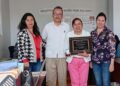 La Mtra. Indira Bautista continúa su compromiso educativo desde la primaria “Resurgimiento” en Reyes, Etla.
