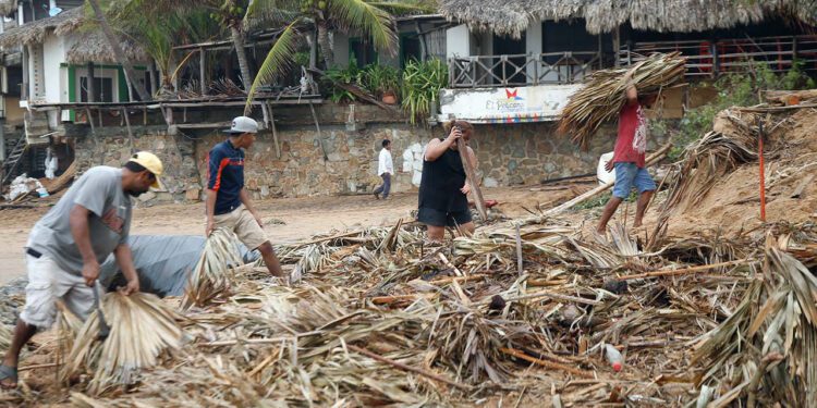 Foto: archivo // Maza Sánchez reiteró que gracias a las labores de prevención se evitó mayores daños tras el impacto del huracán Erick en la franja costera de Oaxaca.