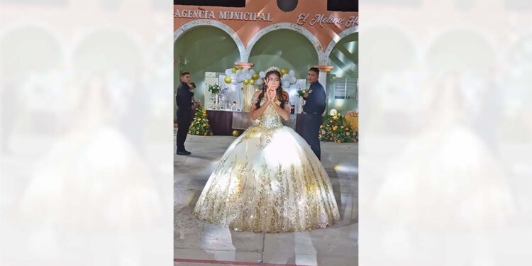 La joven Evelyn Torres Lima celebró rodeada de familiares y amigos la alegría de llegar a sus quince primaveras.