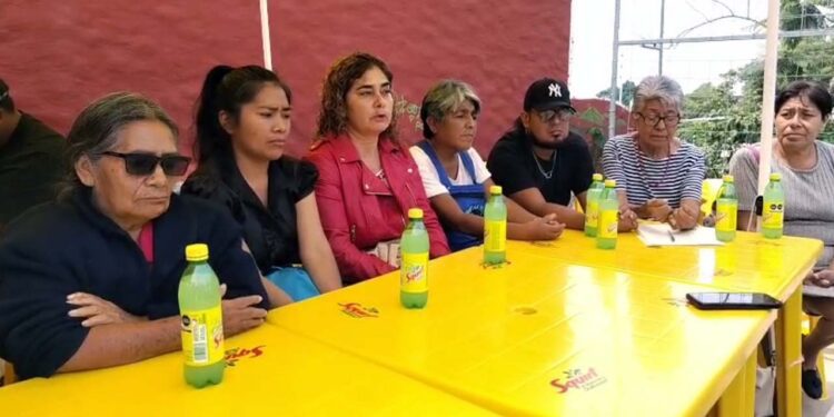 Foto: Jesús Santiago López // Las cocineras tienen el respaldo de los vecinos de la colonia Guelaguetza para instalarse.
