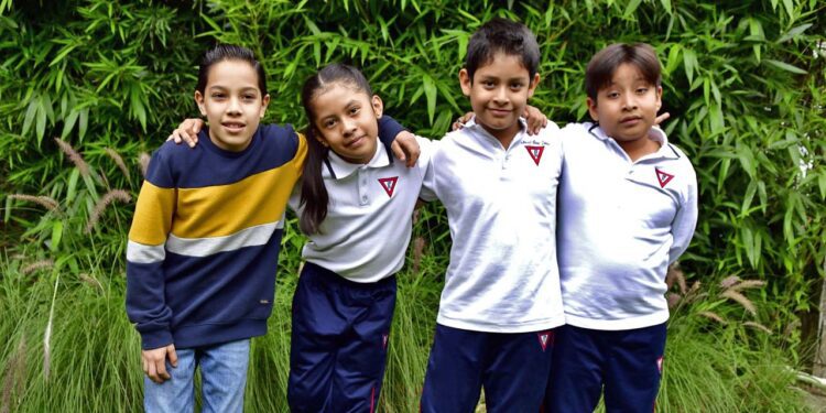Fotos: Rubén Morales // Los pequeños Osvaldo, Ancel, Iker y Ana Esther disfrutaron el desayuno con el que celebraron el fin de su ciclo escolar.