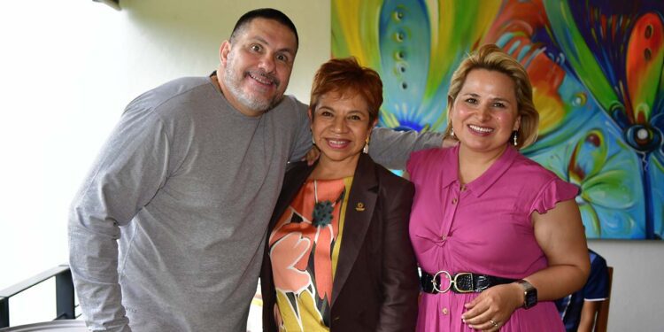 Fotos: Rubén Morales // Convivieron en esta ocasión: David Paramo, Lilia Hernández Díaz y Ludivina Leigia Rodríguez.