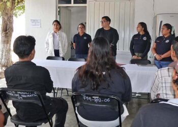 Jóvenes de Nochixtlán participaron en el curso “Reestructuración cognitiva para la modificación de pensamientos impulsivos”.