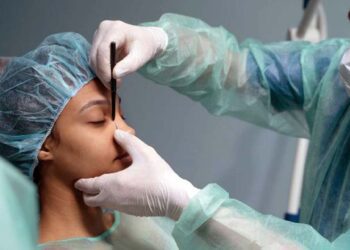 Foto: internet – ilustrativa // La CEAMO emitió una recomendación a los SSO para verificar la situación de los médicos en esta área.