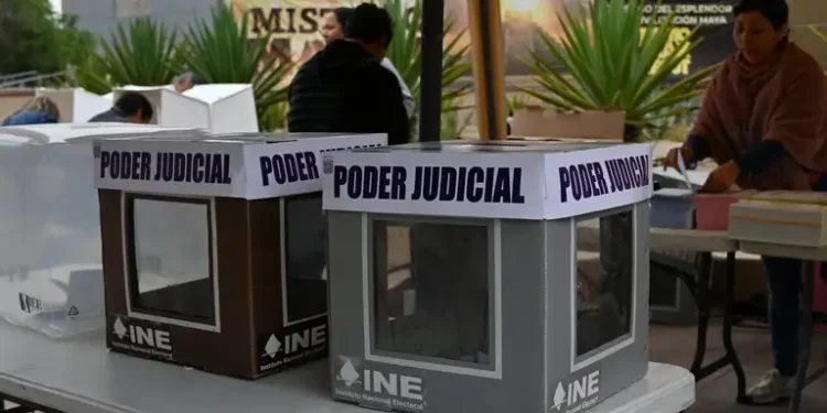 Sancionarían hasta por 146 mil pesos a oaxaqueño por elección judicial