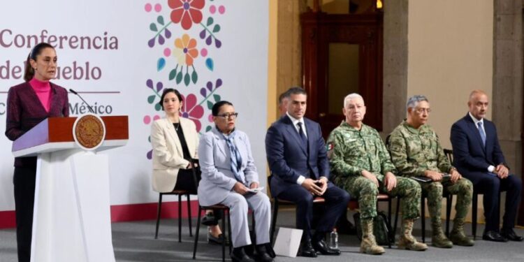 Sheinbaum confirma detención de 14 mexicanos en Guantánamo y exige su repatriación inmediata