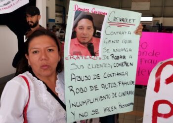 Agencia automotriz “hace humo” autos y “desaparece” a funcionarios