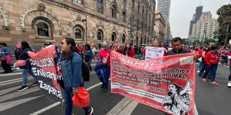 Plantan a la CNTE en la SEP y habría nuevo plantón