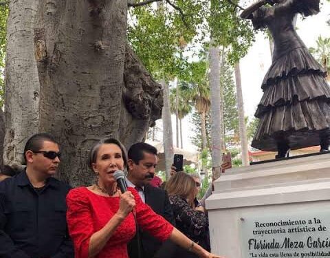 ¡Chusma, chusma! piden retirar la estatua de Doña Florinda en su pueblo