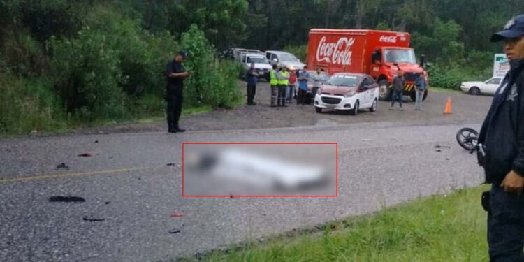 El accidente ocurrió en medio de una intensa lluvia.