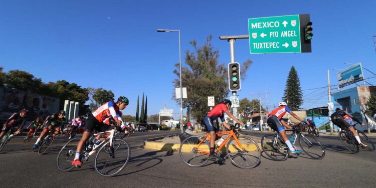 Fotos: Leobardo García Reyes // La Vuelta Oaxaca está de regreso.