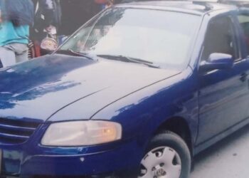 El vehículo robado es marca Volkswagen tipo Pointer.