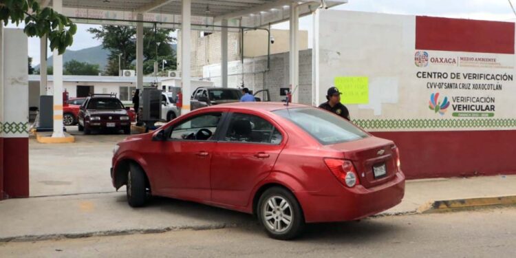 Foto: Adrián Gaytán // Este jueves 31 de julio concluye la fecha límite fijada para la verificación vehicular.