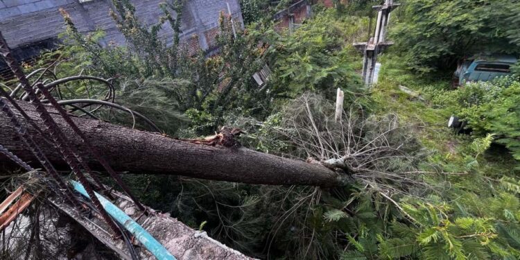 Elementos de Protección Civil y Bomberos monitorearon las condiciones climáticas en Huajuapan.