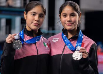 Gemelas mexicanas logran histórica medalla de plata en Singapur
