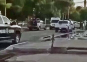 Periodista se entera del asesinato de su jefe mientras cubría ataque