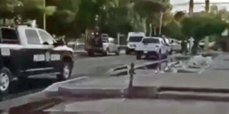 Periodista se entera del asesinato de su jefe mientras cubría ataque