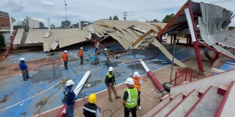 Erick deja carreteras transitables, aunque con daños graves y 78 escuelas afectadas