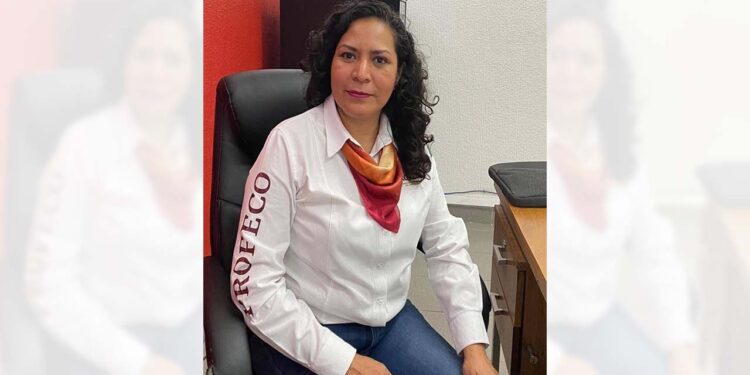 Renuncia la delegada de Profeco.