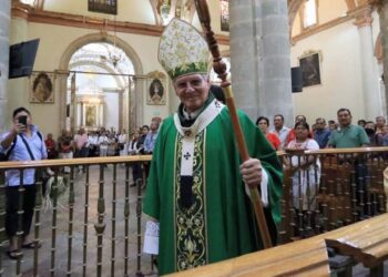 Foto: Adrián Gaytán // Lamenta que organizadores de la Guelaguetza no contemplen como parte de ello la celebración de la Virgen cuya fiesta grande es el 16 de julio.