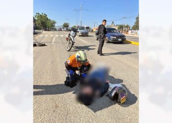 La joven fue auxiliada por paramédicos.