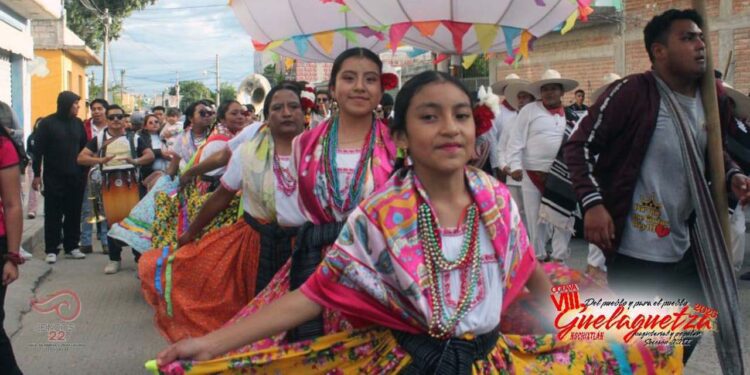 Realiza S-22 la Octava de la Guelaguetza magisterial