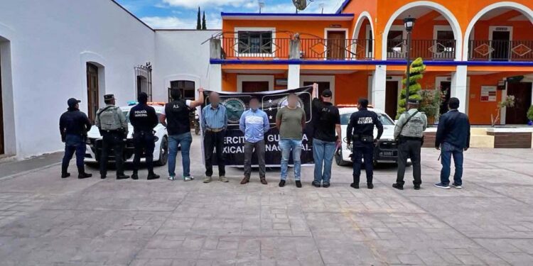 Los malhechores intentaron darse a la fuga, siendo detenidos en el kilómetro 134.