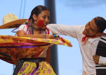 ¡No estás en Oaxaca! ¡Ve la Guelaguetza en vivo! ¿dónde?