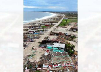 Los daños por vientos fuertes e inundaciones pluviales son visibles en la Costa oaxaqueña.