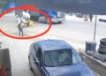 VIDEO ¡Mototaxista sale volando al ser embestido por camión Torton en riberas del Atoyac